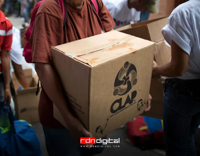 mujer devolvió bolsas CLAP