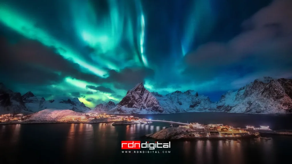 El espectacular video de una aurora boreal desde la cabina de un avión