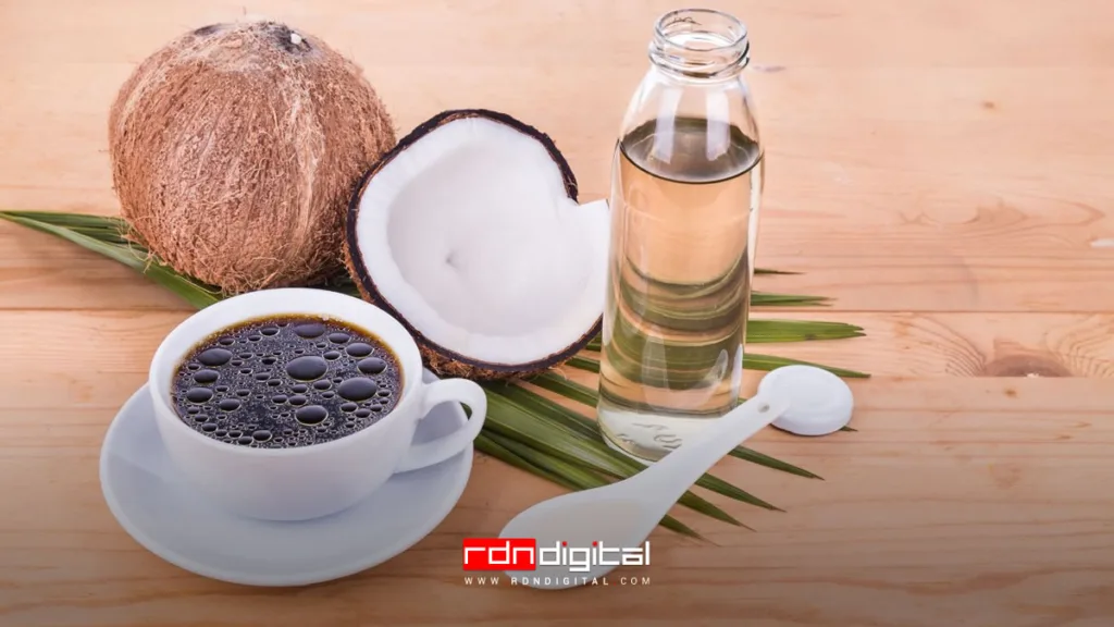 café con aceite de coco