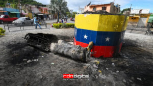 Destrucción de estatuas en Venezuela